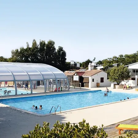 Camping Domaine Le Midi *
